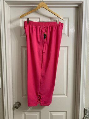 BonWorth Brand Women's Pink Capri Pants, Size XL (NWT)